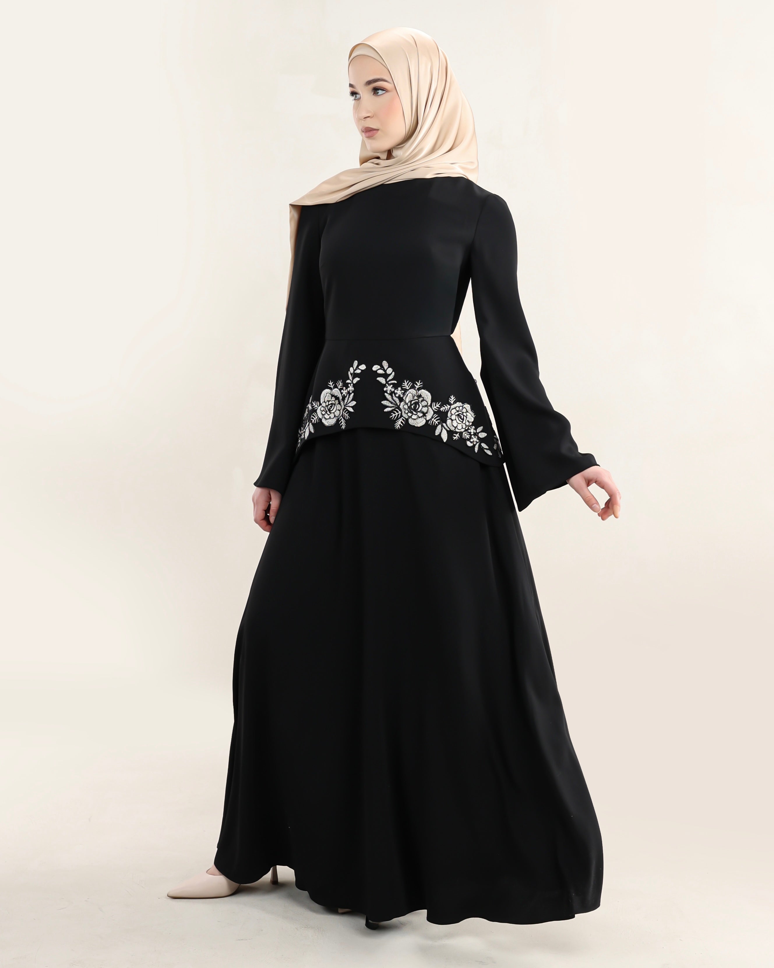 hijab with black dress Hadeel Modern Black Dresser: Shop this abaya offers effortless long sleeve prom dress Size:EU 41  / US 8 - 8.5