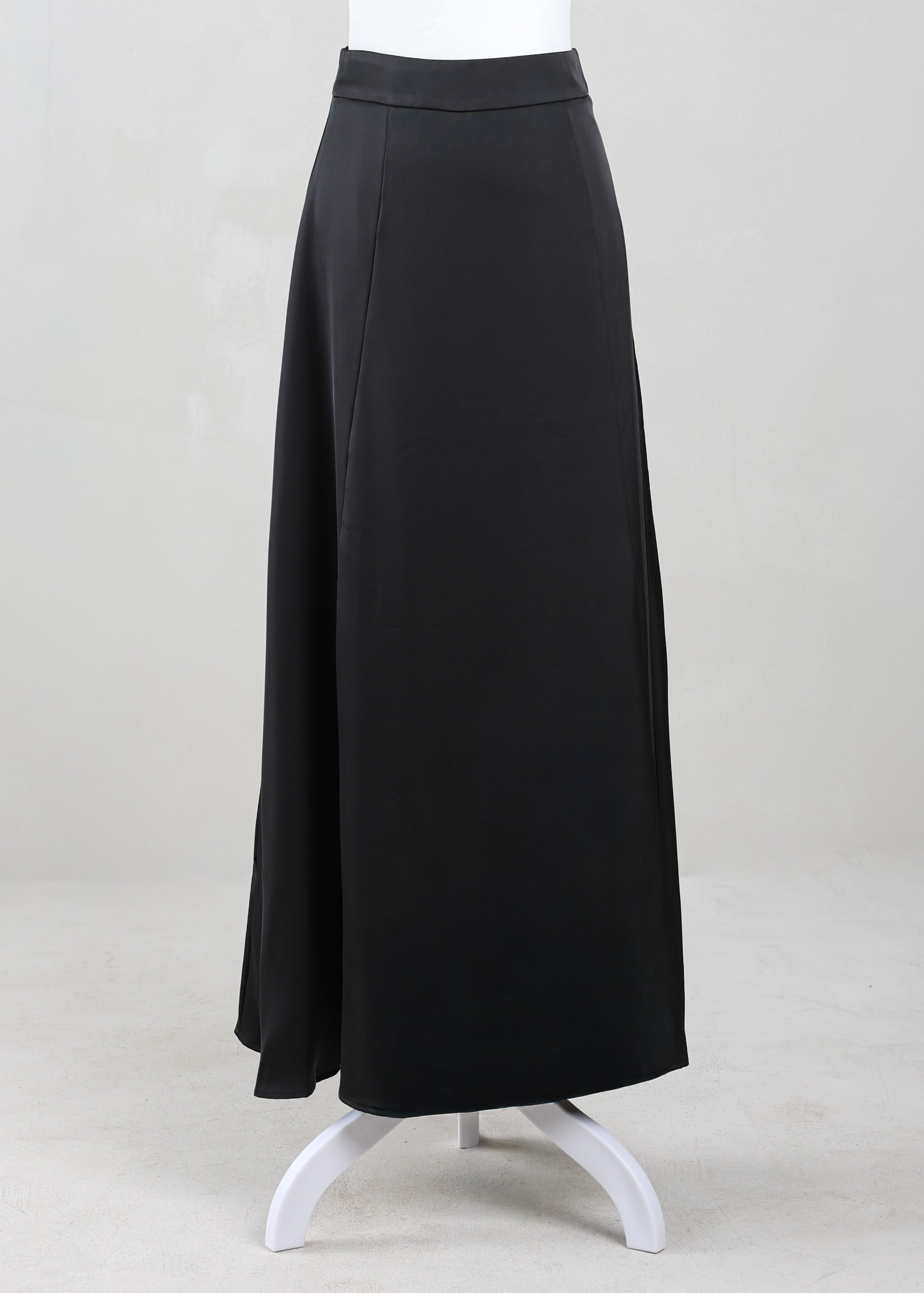 Sareen Satin Skirt | Noir
