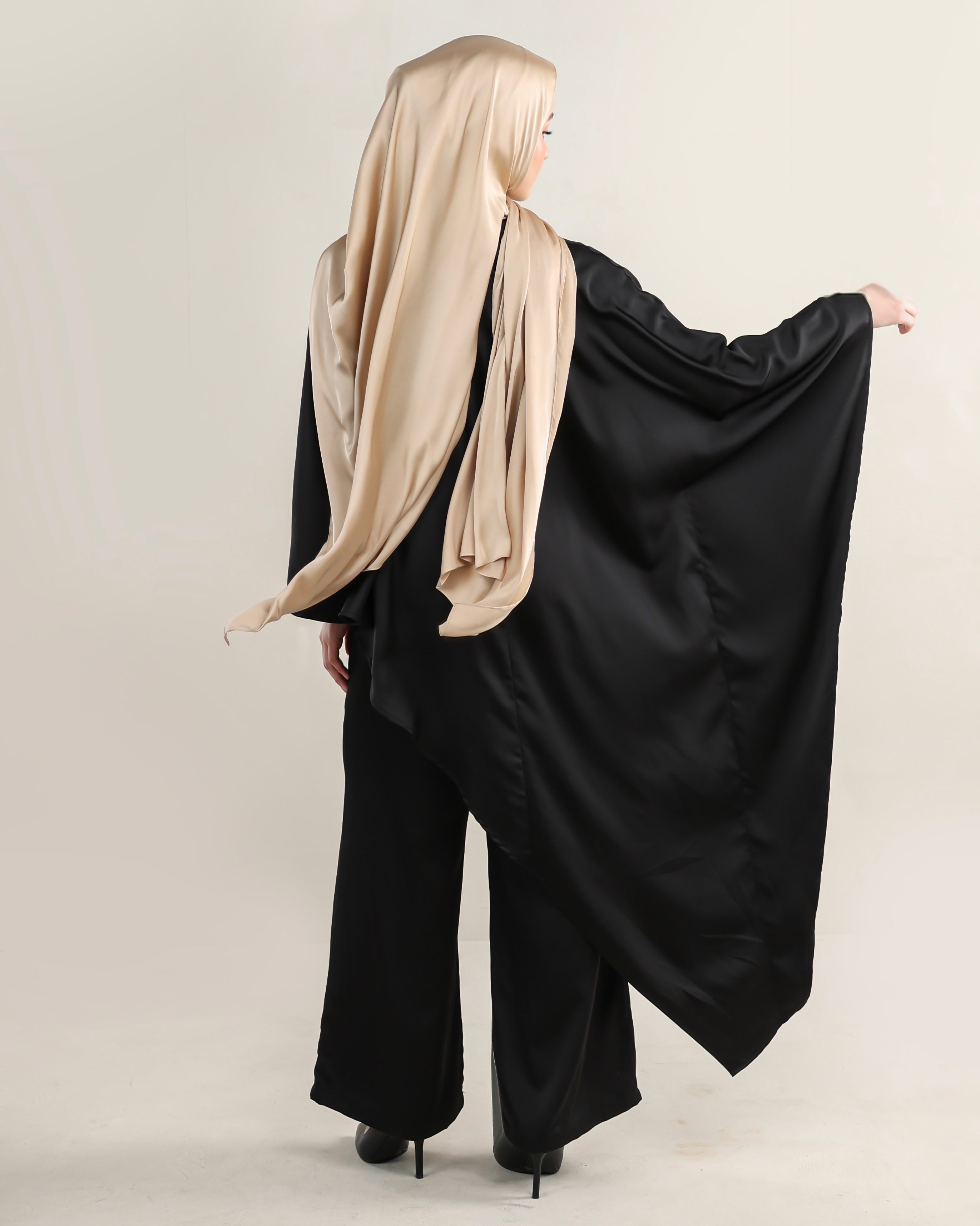 Luna Asymmetrical Drape Set | Noir