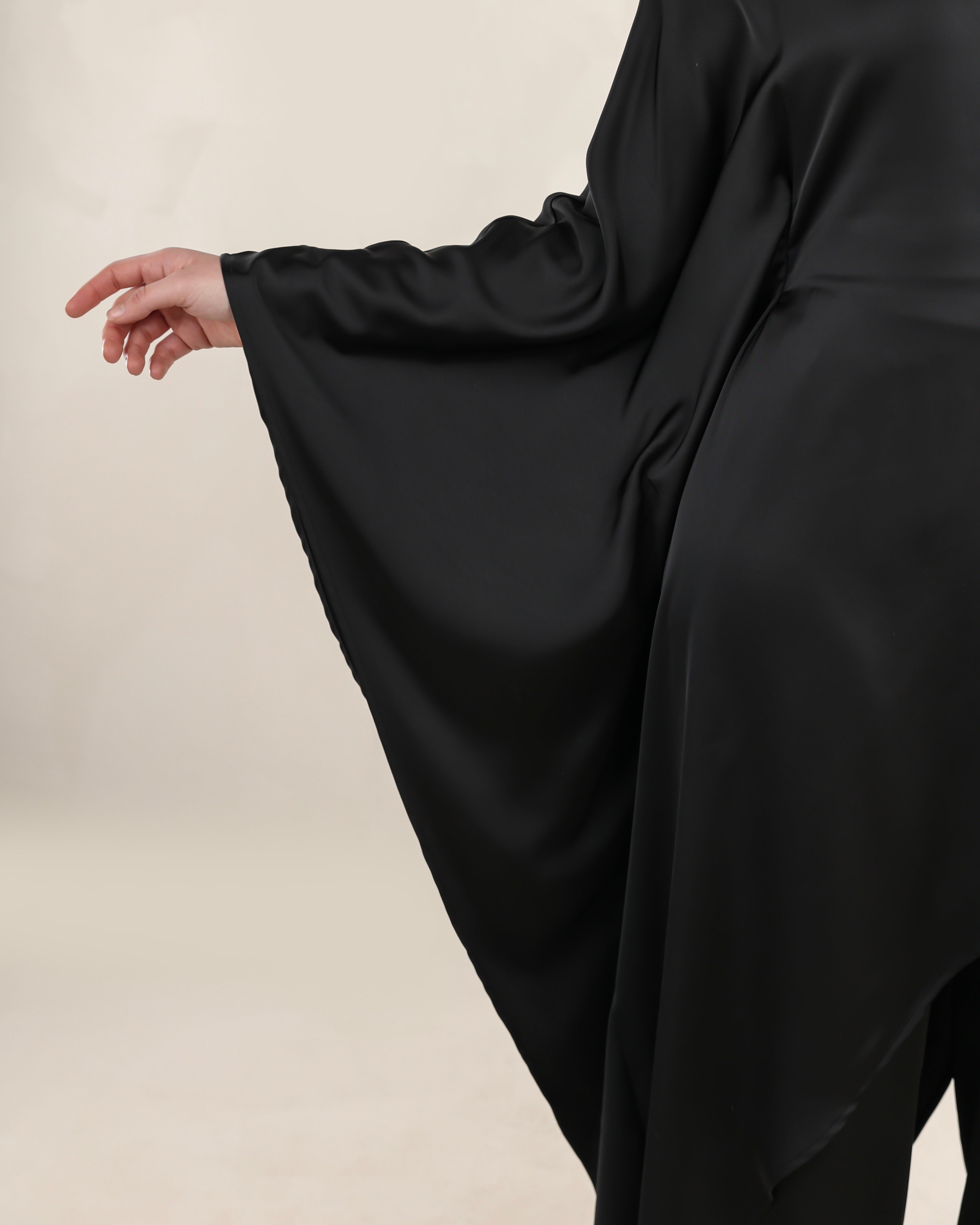 Luna Asymmetrical Drape Set | Noir