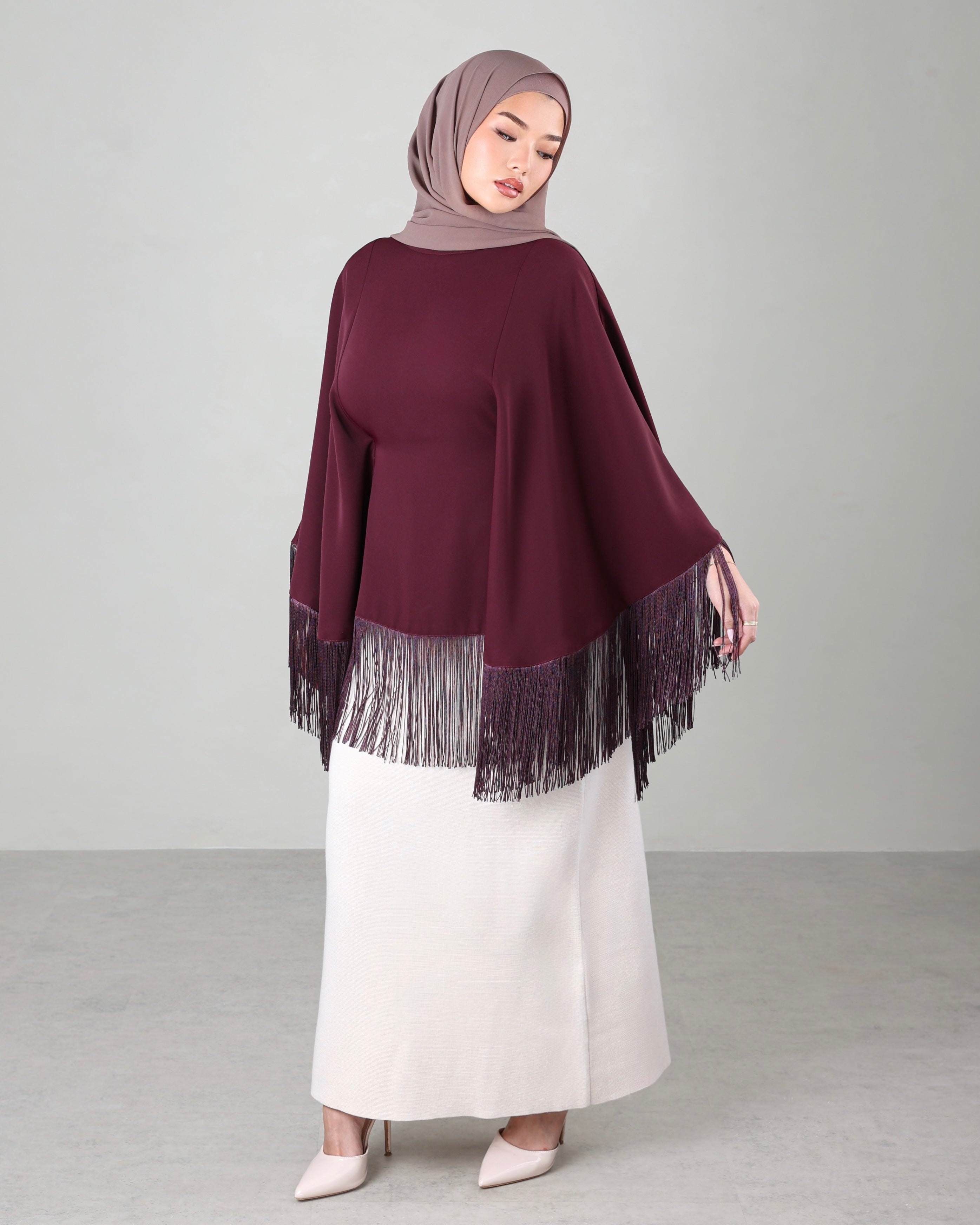Lara Fringe Cape | Burgundy