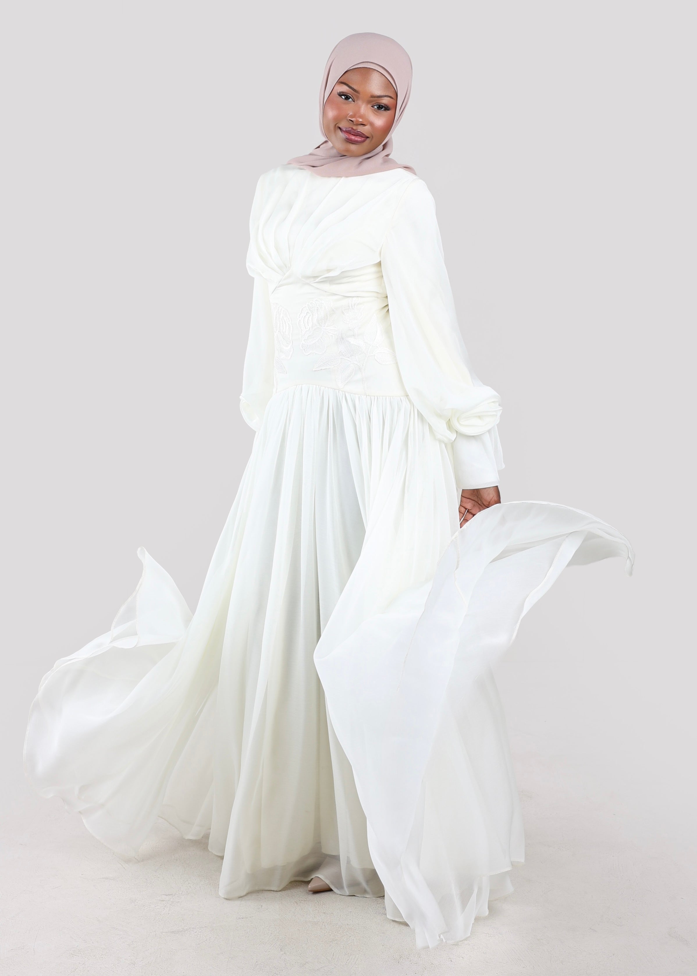 PRE ORDER ship 9/18 Hala Rose Gown | Ecru