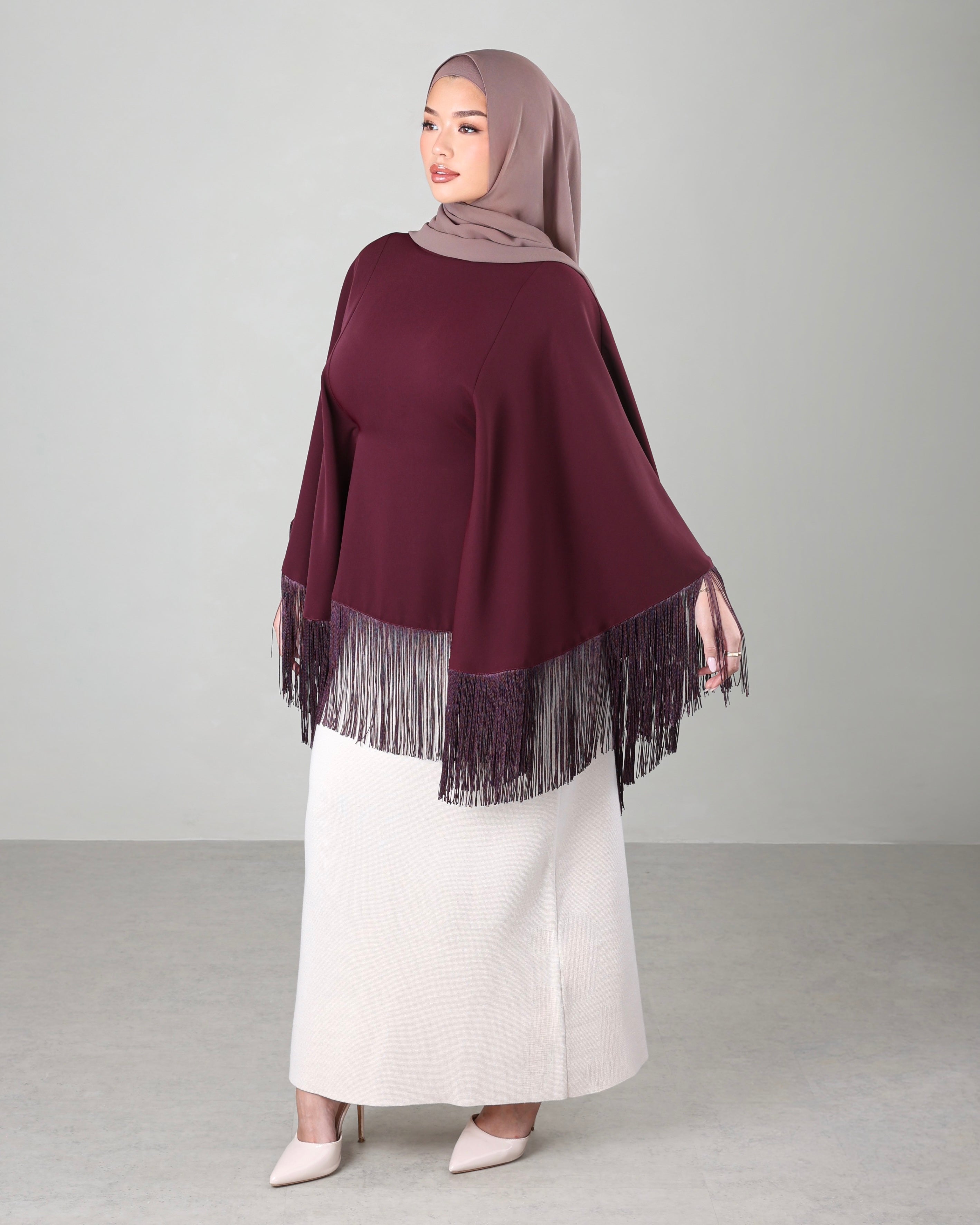 Lara Fringe Cape | Burgundy