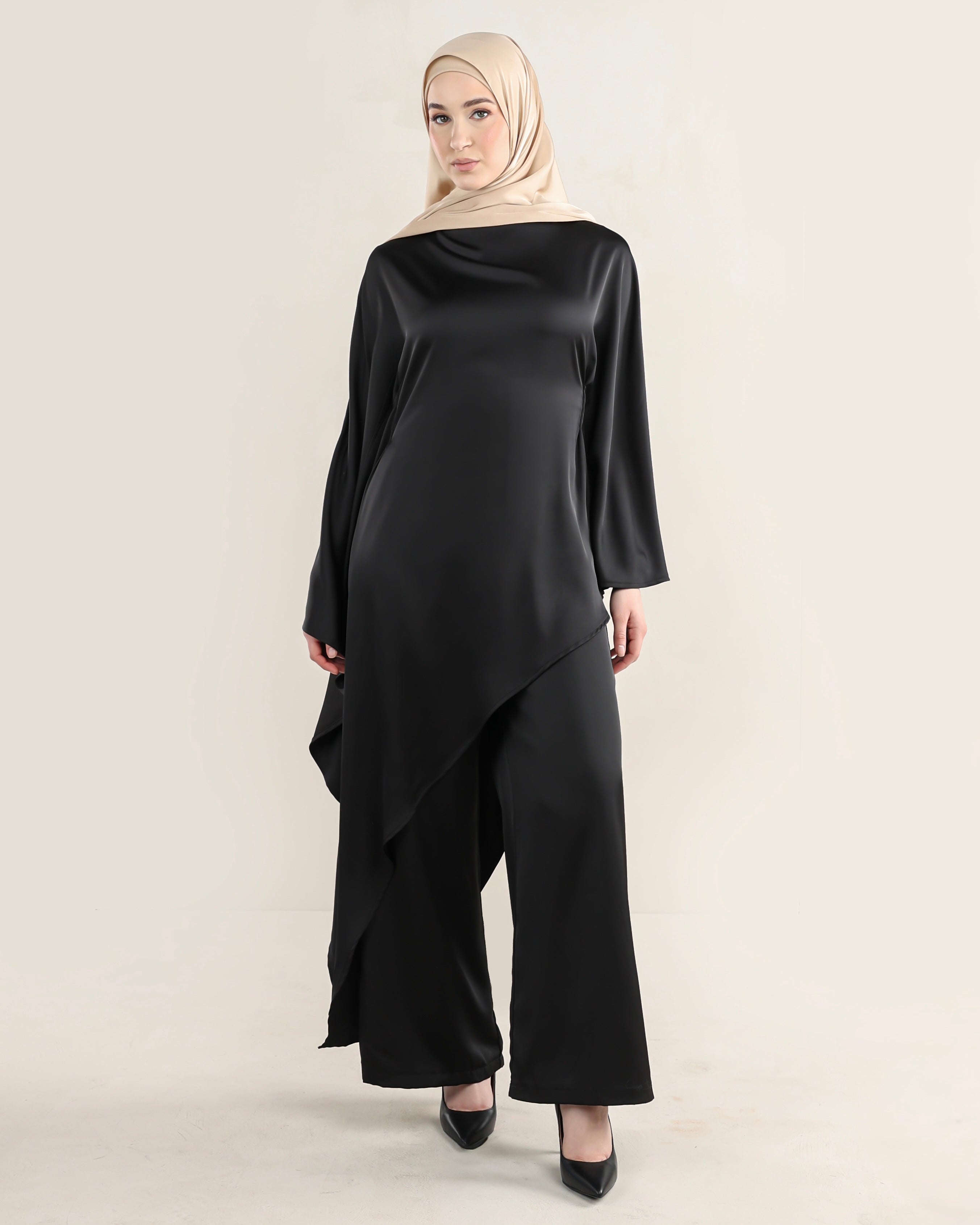 Luna Asymmetrical Drape Set | Noir