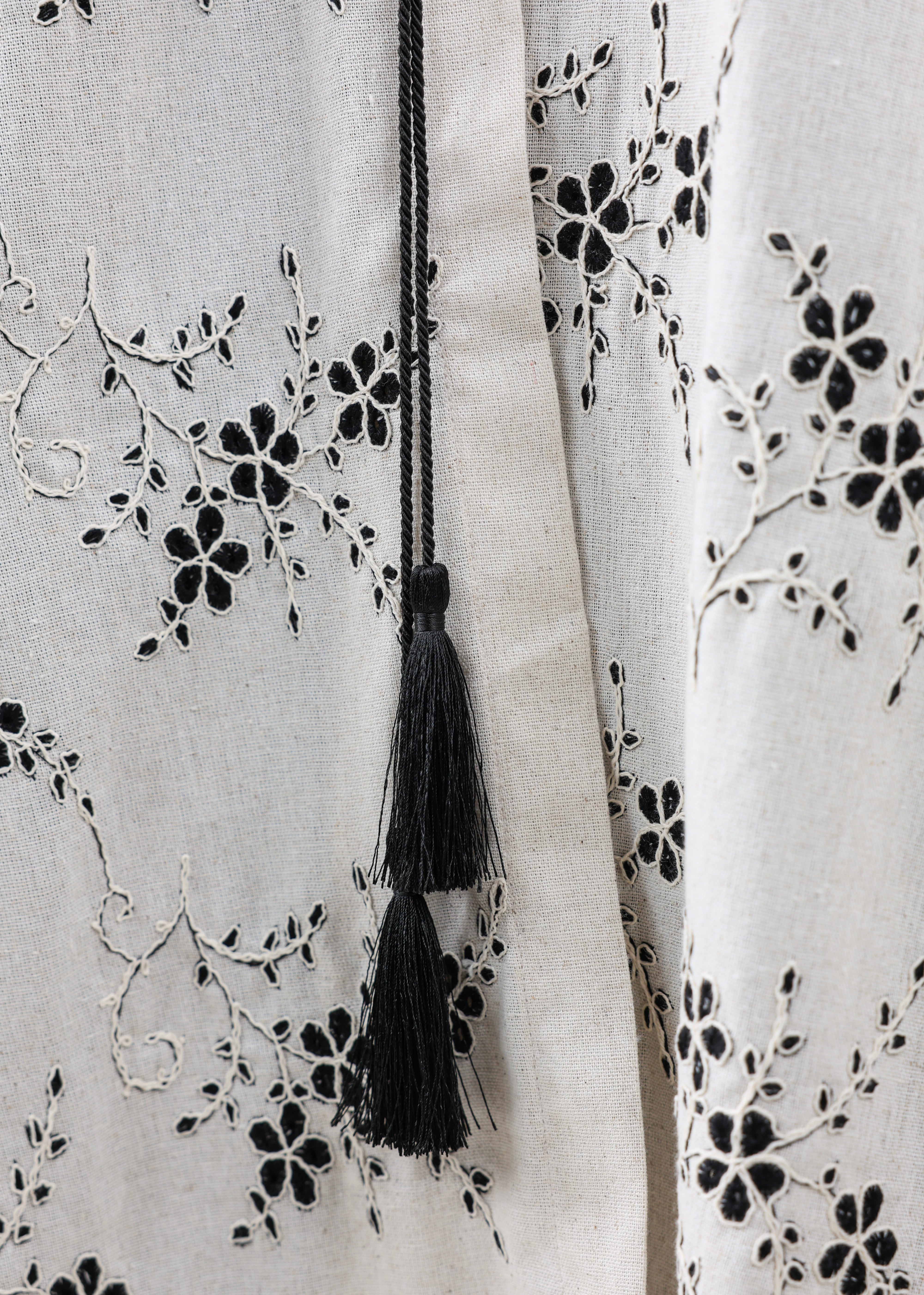 Lamees Linen Embroidered Abaya