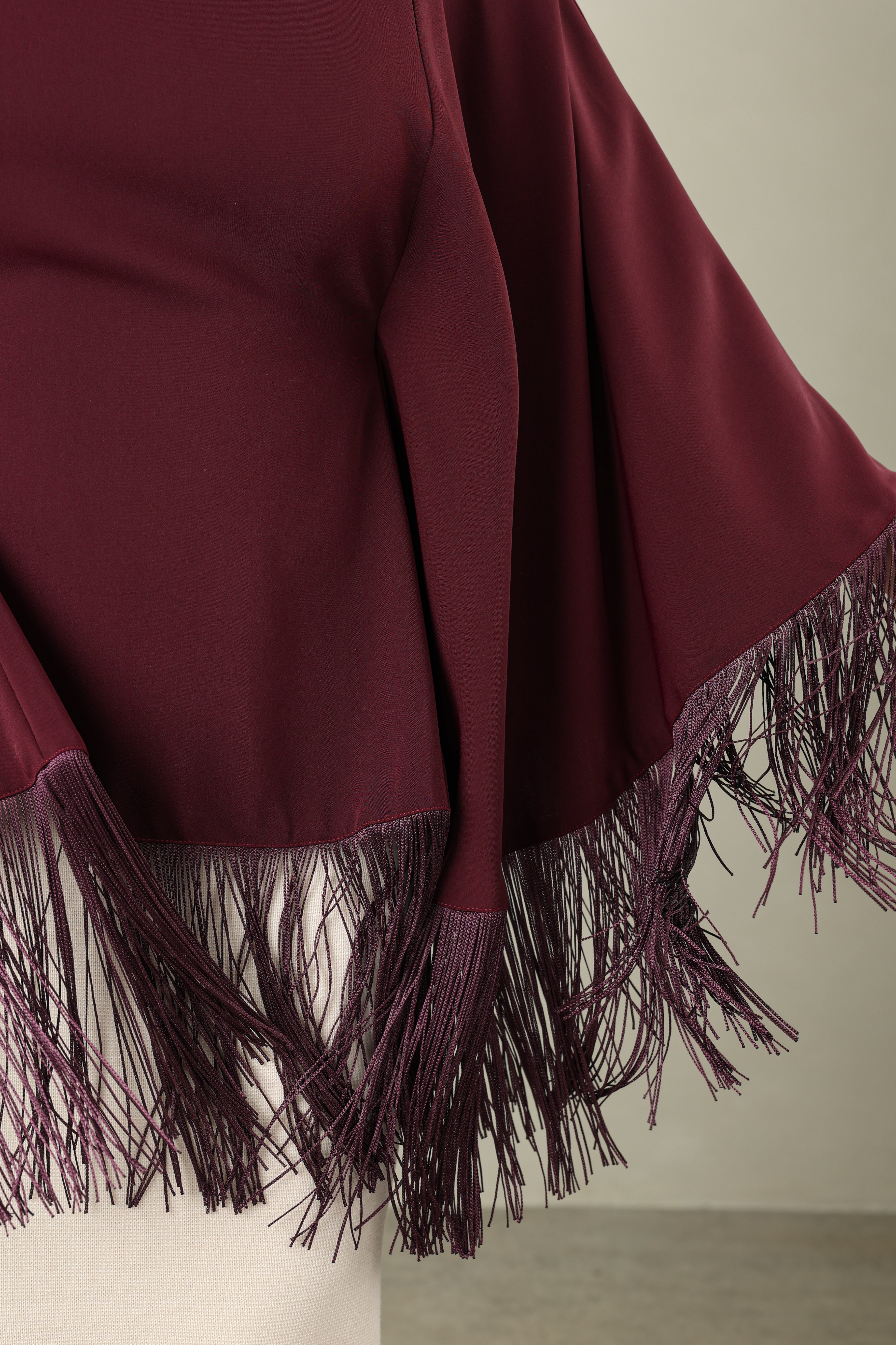 Lara Fringe Cape | Burgundy