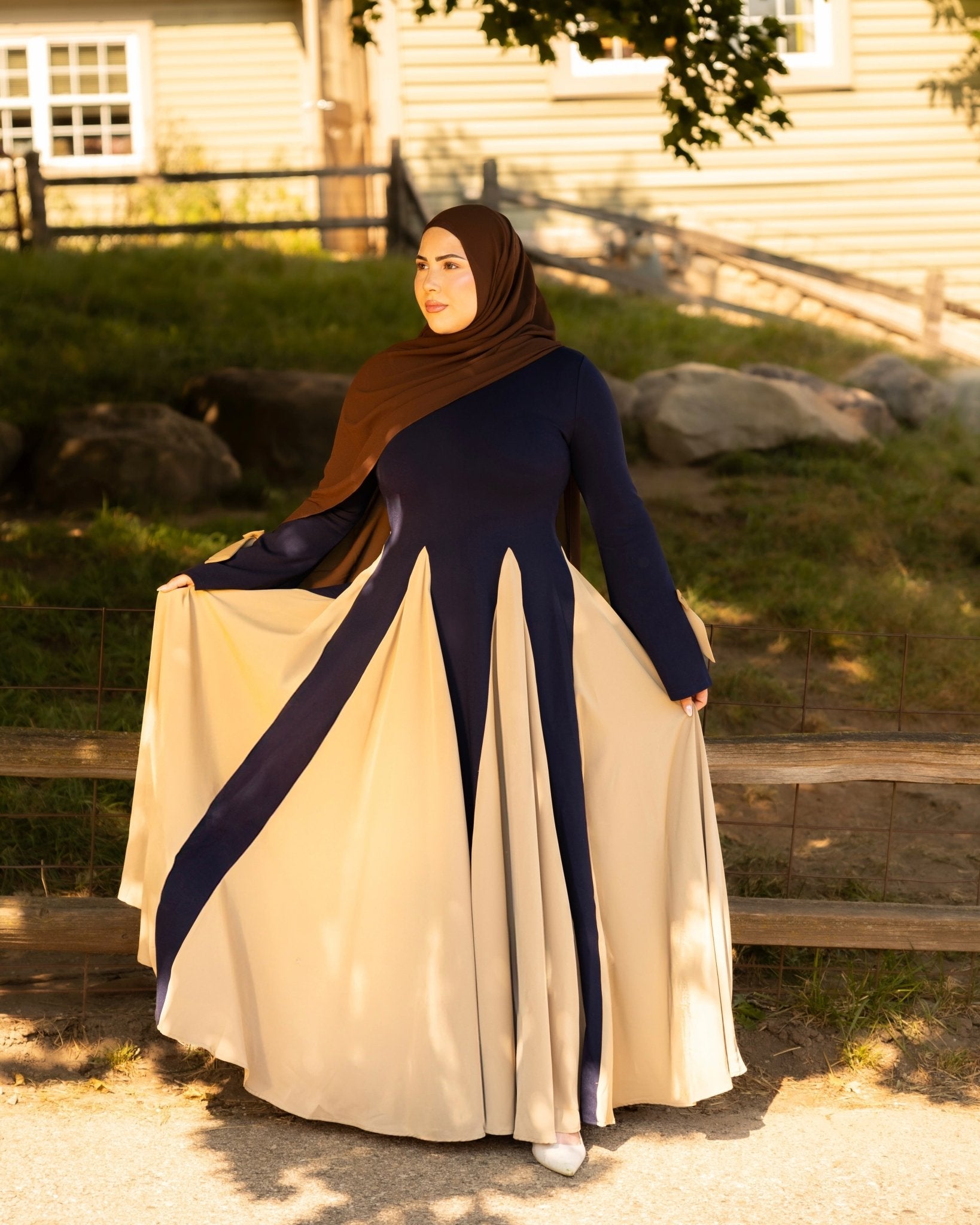 Celine | Navy & Beige batulthecollection Celine | Navy & Beige batulthecollection